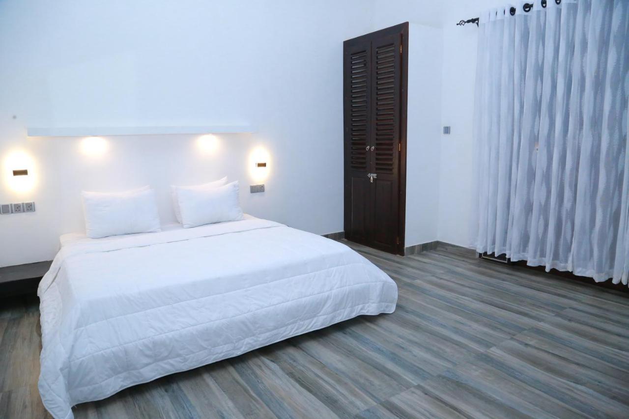 Midigama Holiday Inn Exteriér fotografie