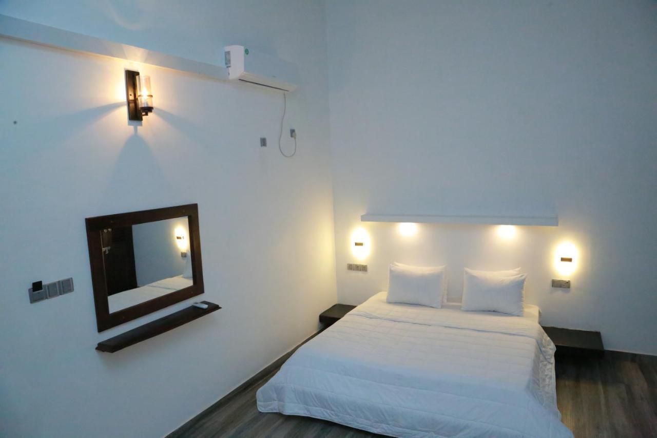 Midigama Holiday Inn Exteriér fotografie